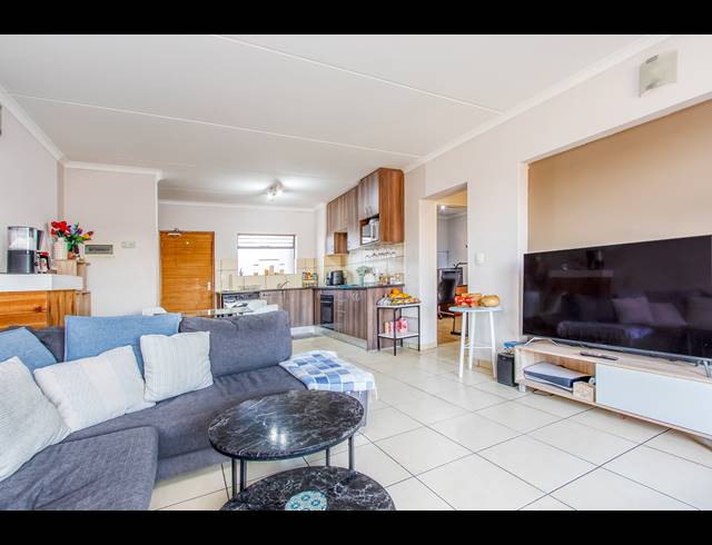 2 BEDROOM APARTMENT FOR SALE IN BARBEQUE DOWNS